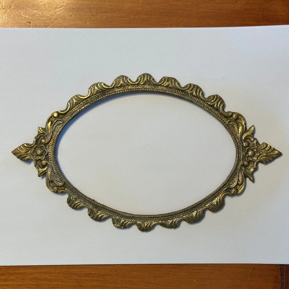 Vintage Ornate Picture Frames Set of 2 Oval Round Filigree Cast Metal Decor